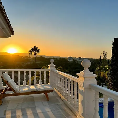 Aurora Boutique House - Only Adults Bed & Breakfast Marbella
