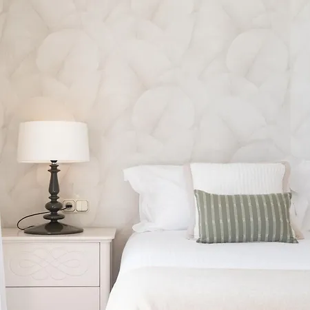 Aurora Boutique House - Only Adults Bed & Breakfast *